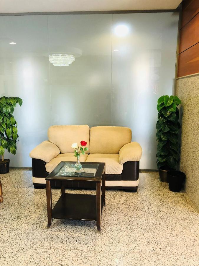 Zodiac Hotel Apartments Fahaheel Koweït Extérieur photo