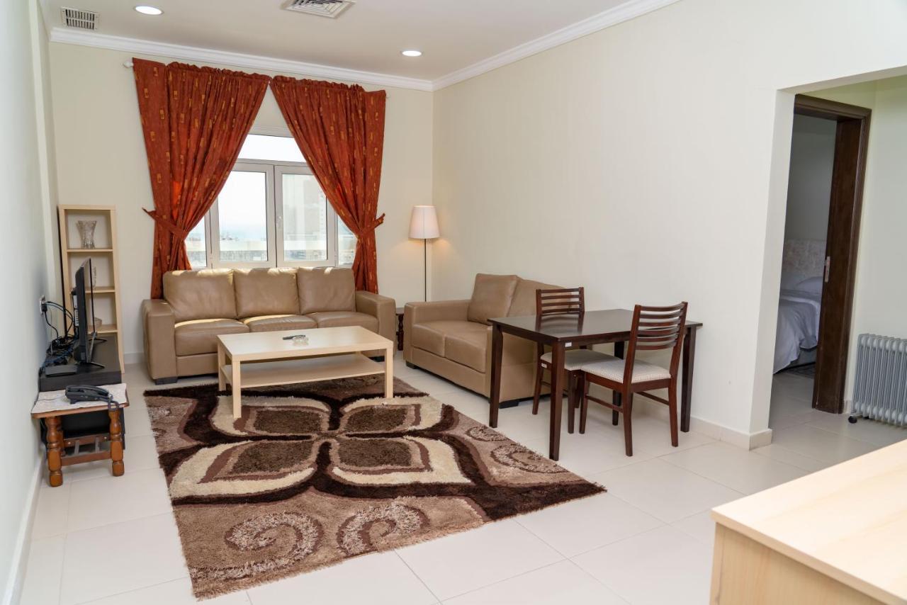 Zodiac Hotel Apartments Fahaheel Koweït Extérieur photo